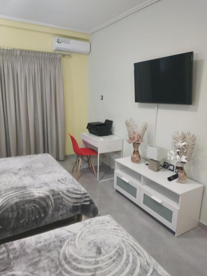 G M 1 Rooms Kentro In The Heart Of The City Larissa Exteriör bild